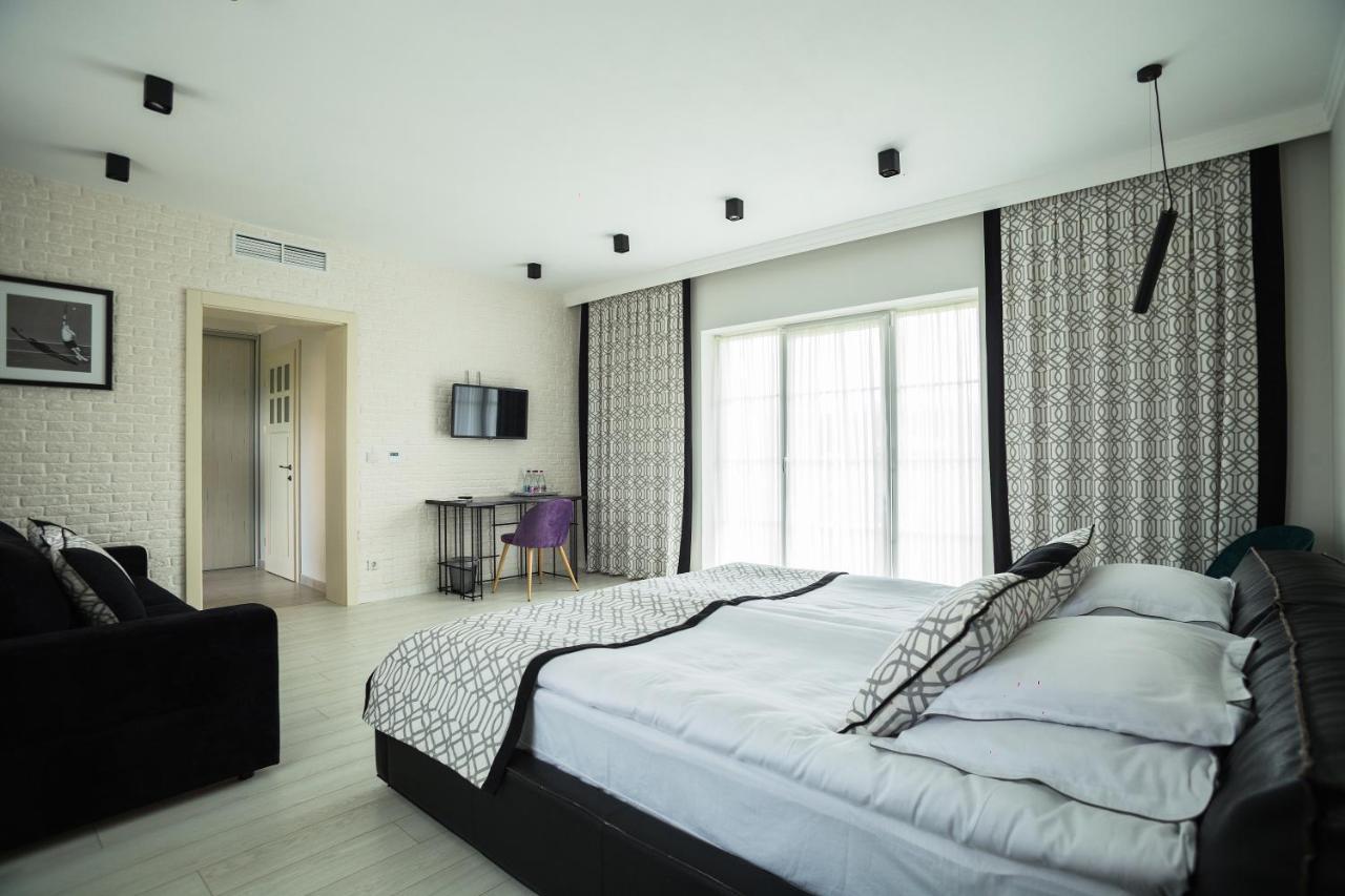 Publo Spa Hotel Vyshkove Buitenkant foto
